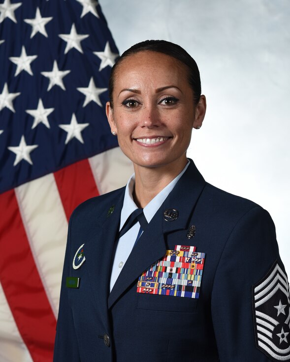 Photo of the 86th Airlift Wing Command Chief