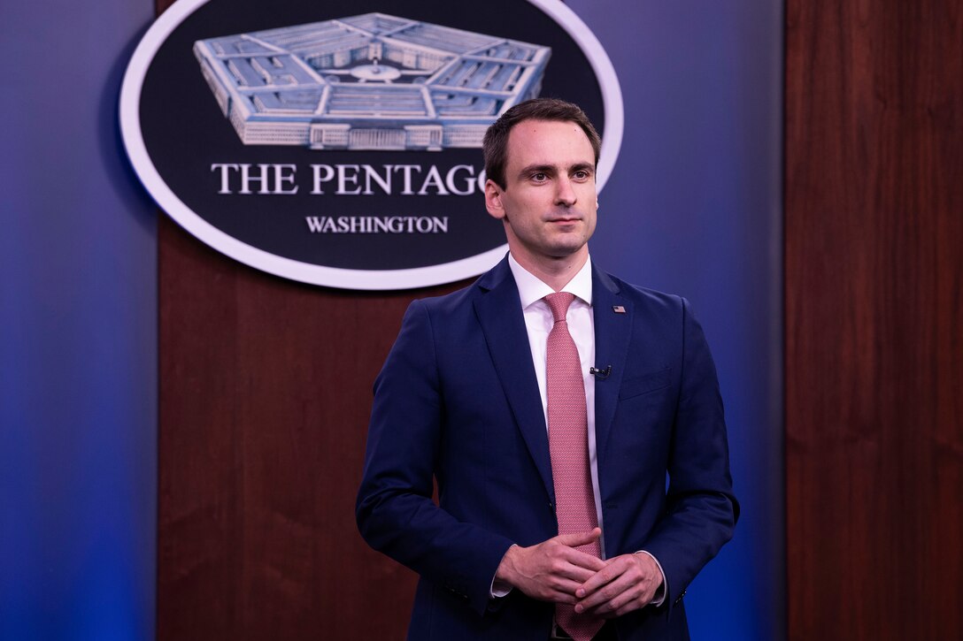 A man stands in the Pentagon briefing room.