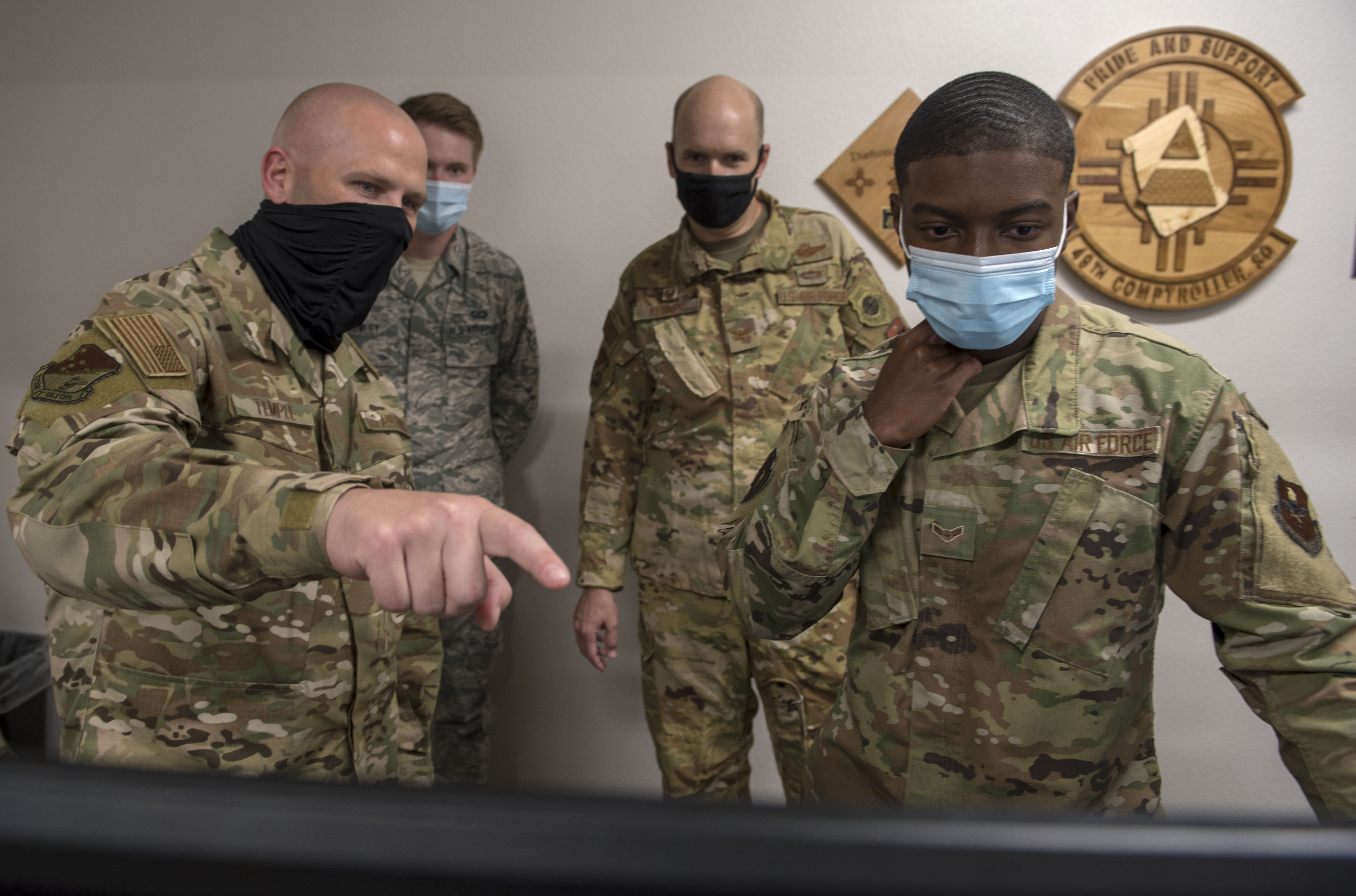 49th Wing leadership visits 49th Comptroller Squadron > Holloman Air Force Base > Display