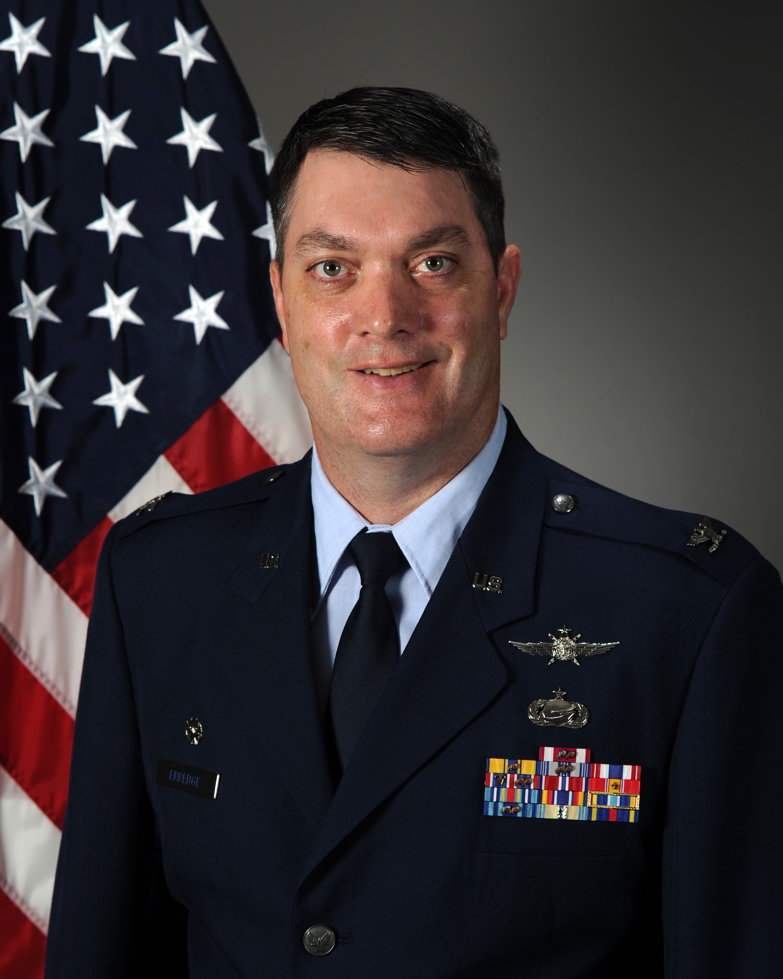 Col. Richard Erredge, 960th Cyberspace Wing commander, stands for an official photograph Aug. 18, 2020, at Joint Base San Antonio-Lackland, Texas. (U.S. Air Force courtesy photo)