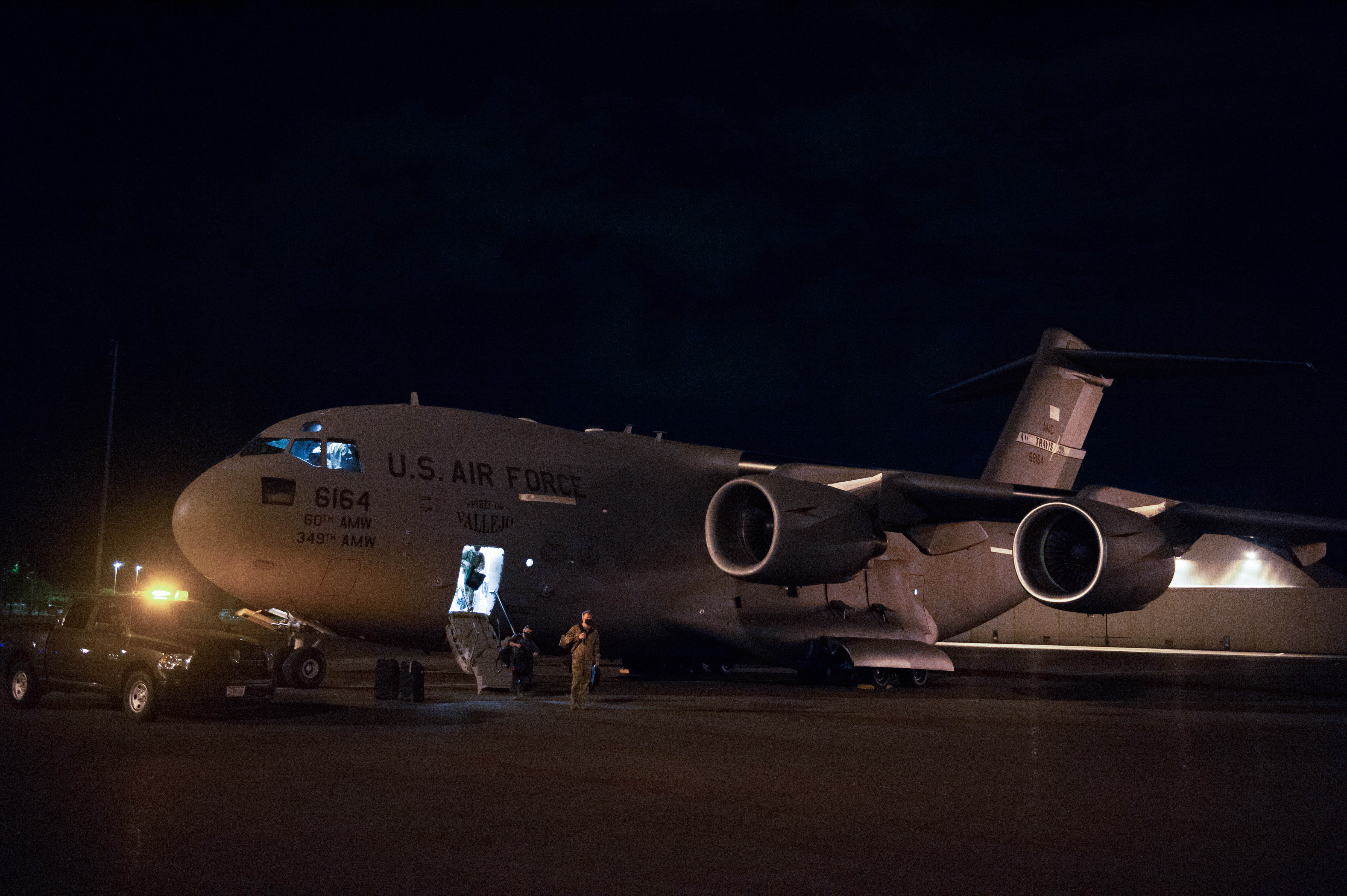JBLM assists Travis C17s after base evacuation > Team McChord