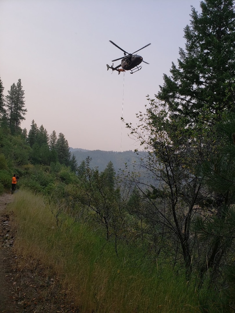 Idaho National Guard Hoists Injured Man To Safety National Guard Guard News The National Guard