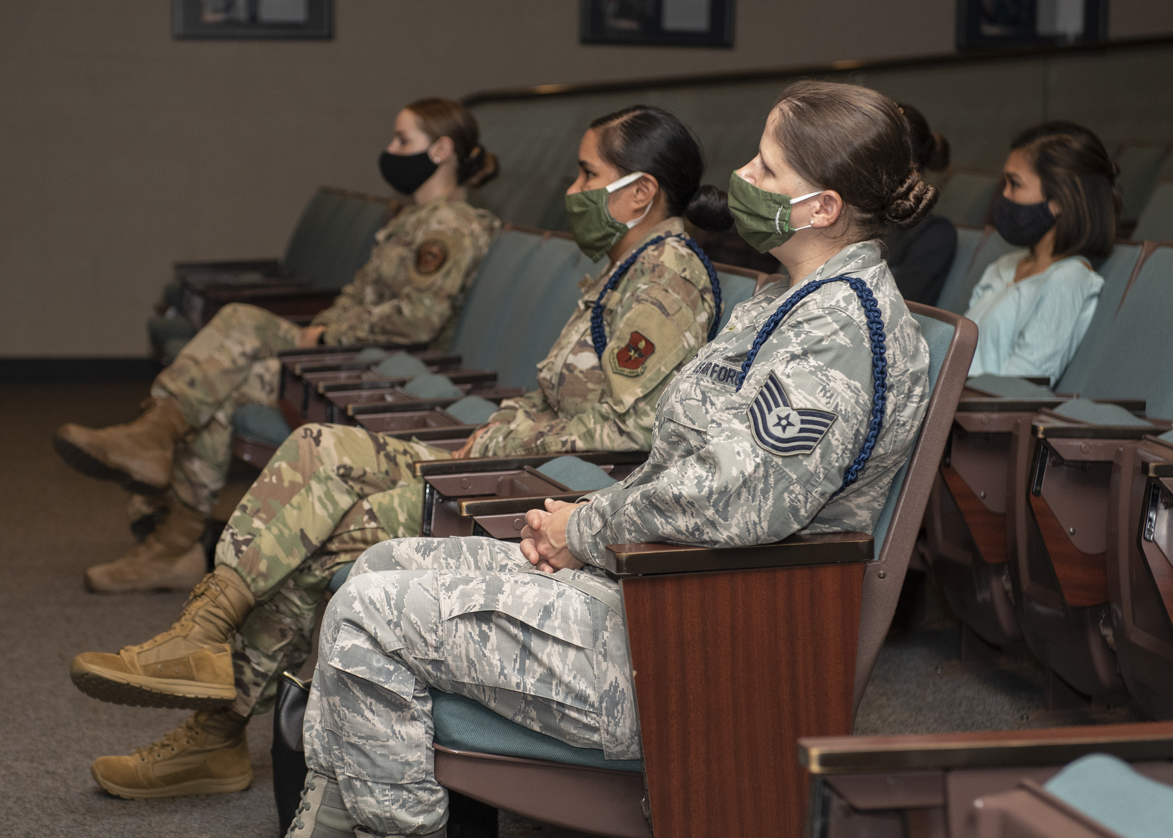 joining the airforce as a woman