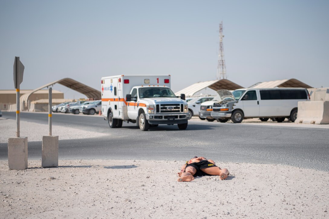 Team AUAB works together during exercise