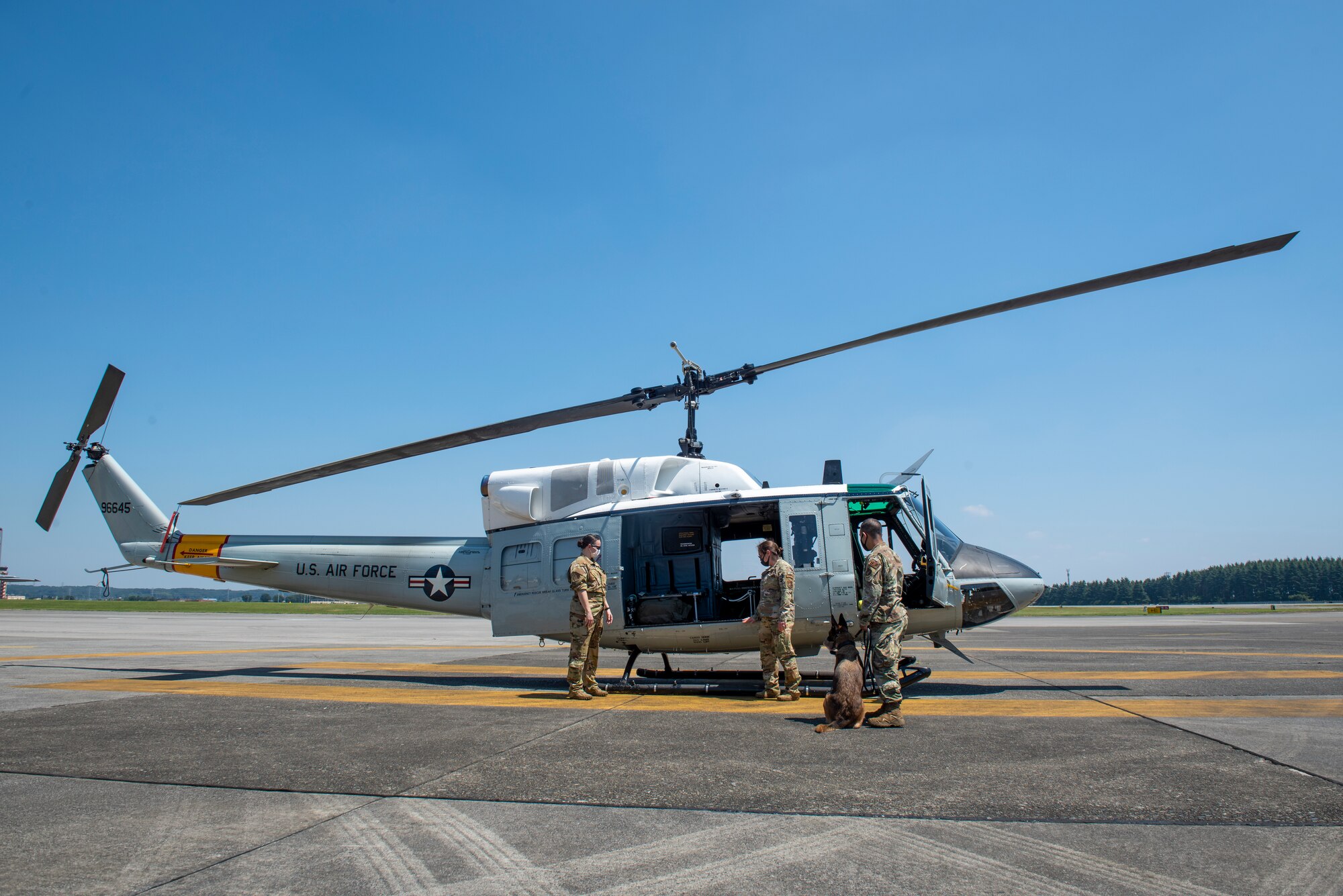 Airmen, Soldiers train on K-9 Aeromedical Evacuation Capabilities