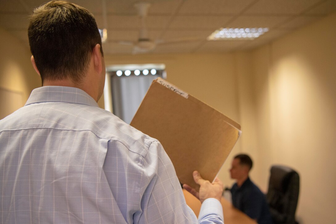 Interrogation or interview simulation