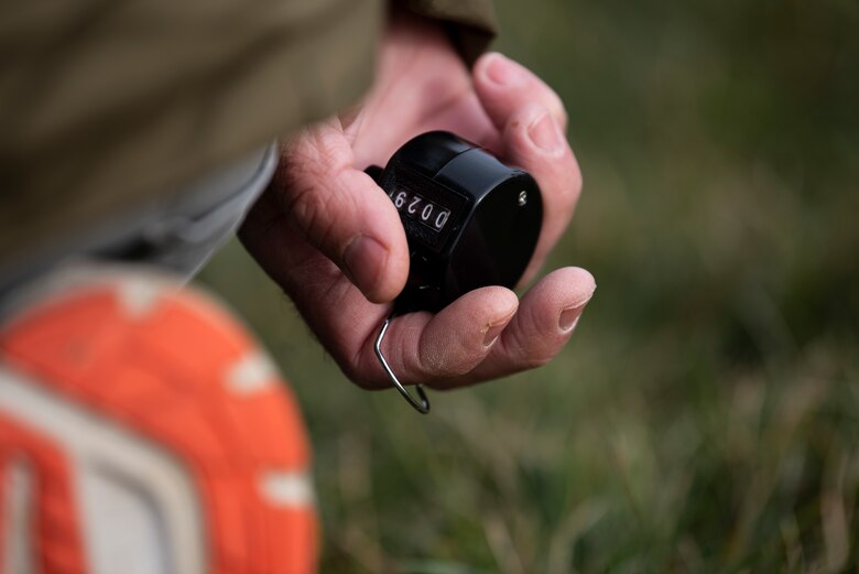 Man counts with clicker