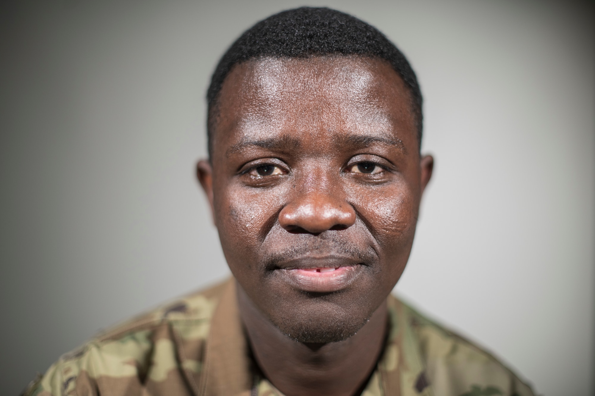 A tight portrait of an Airman.