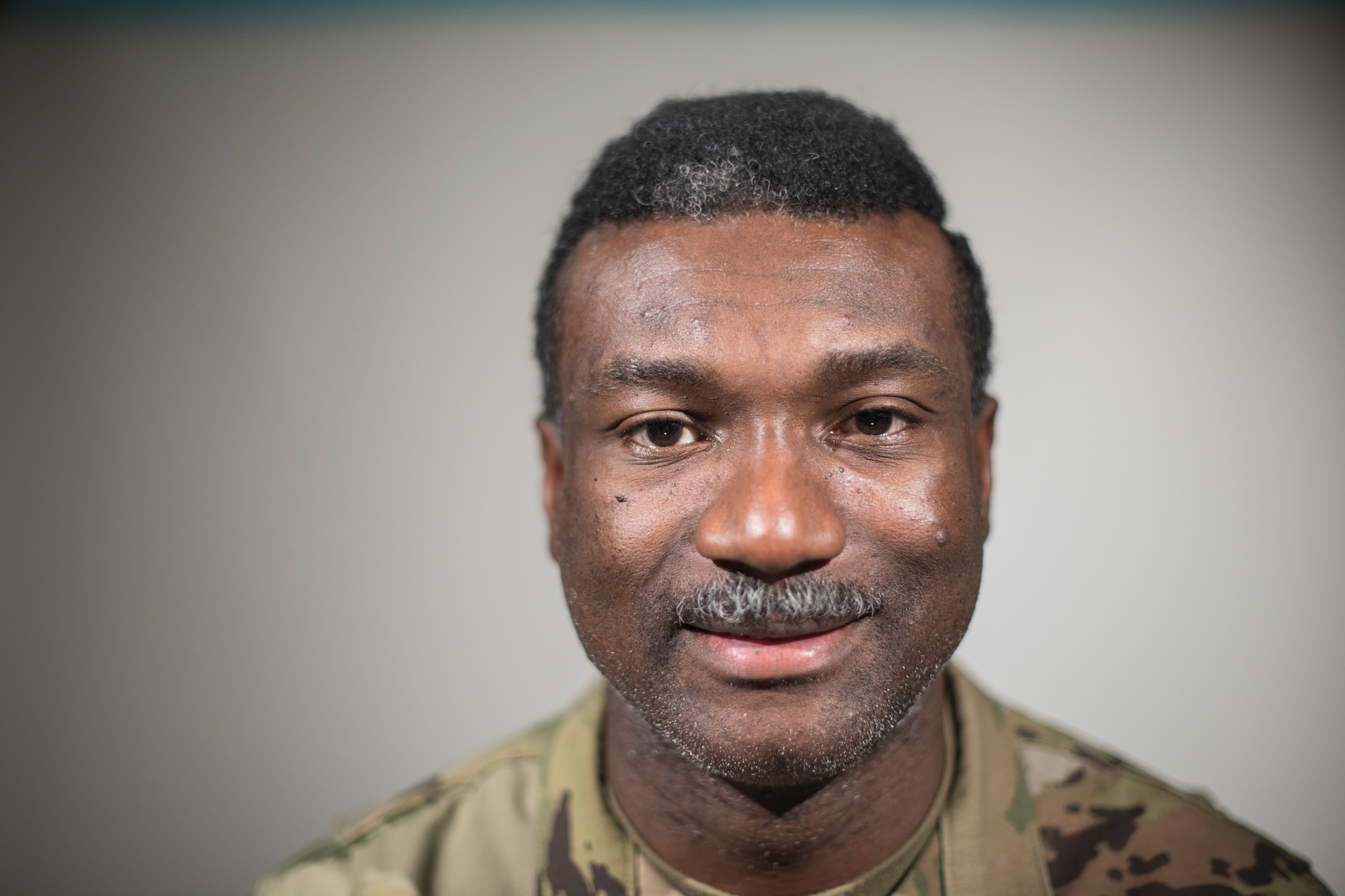 A tight portrait of an Airman.