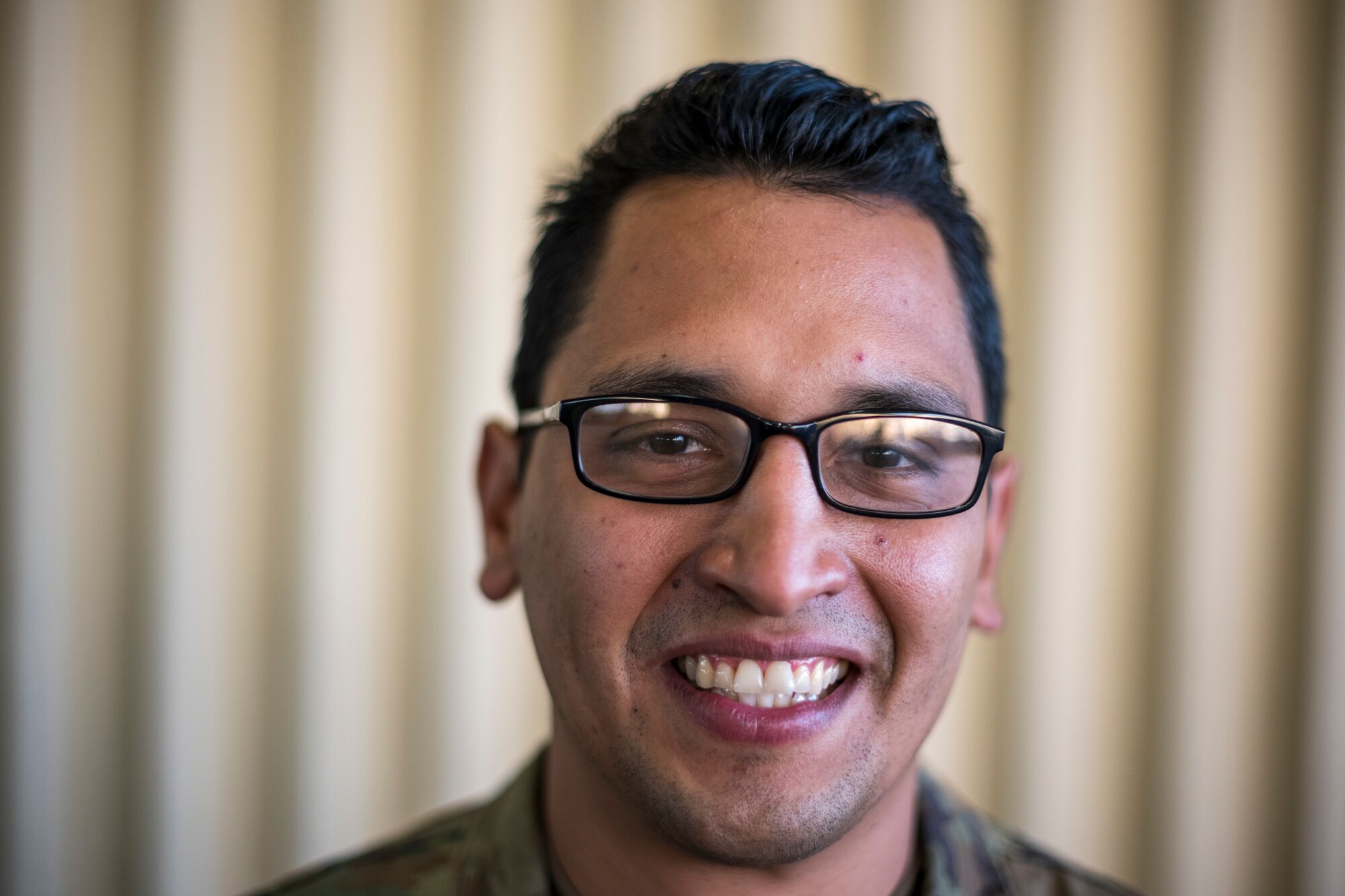 A tight portrait of an Airman.