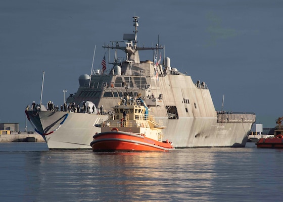 USS Sioux City (LCS 11) prepares to moor at Naval Station Mayport.