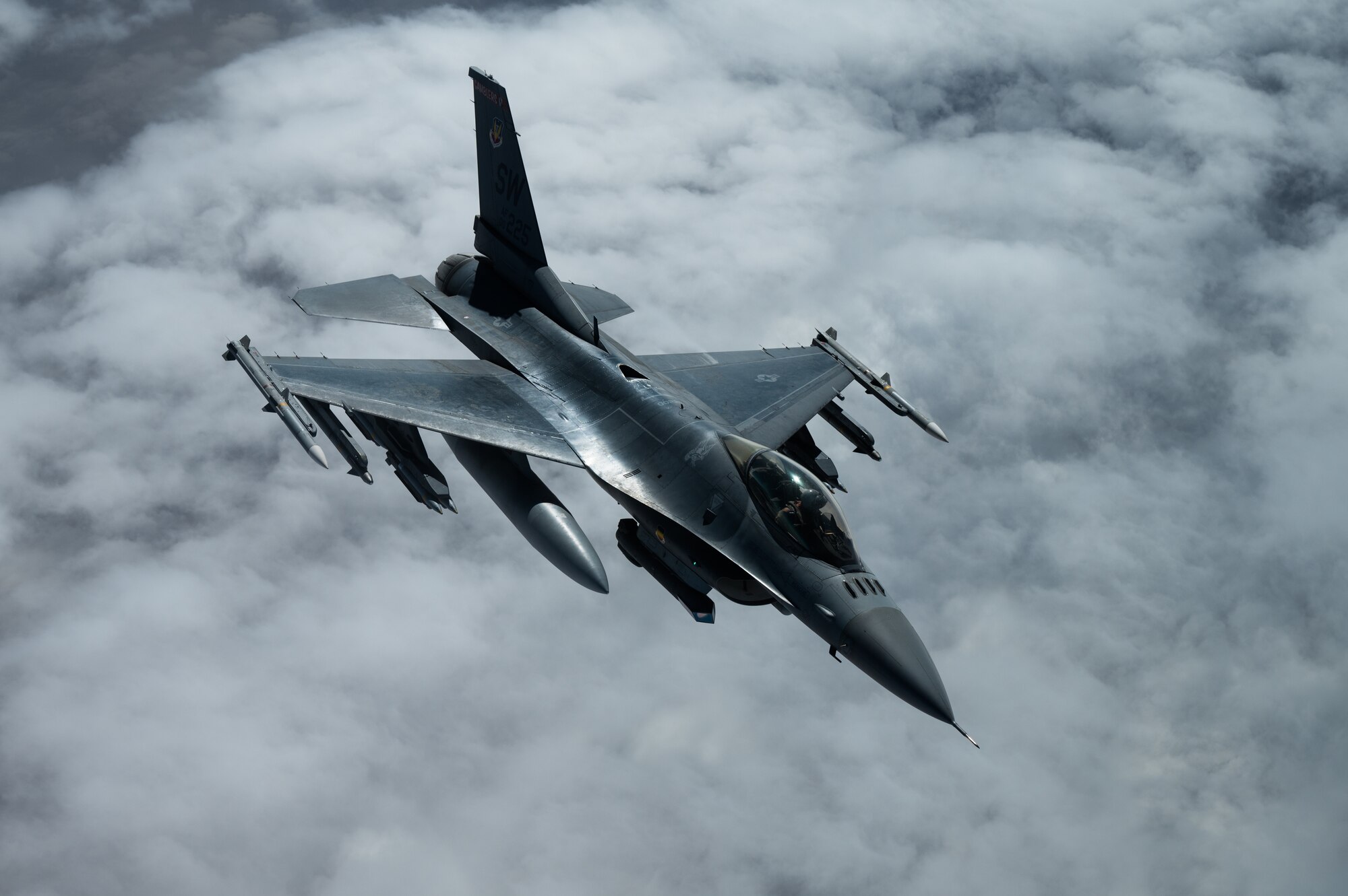 F-16 Fighting Falcons watch over troops in CENTCOM