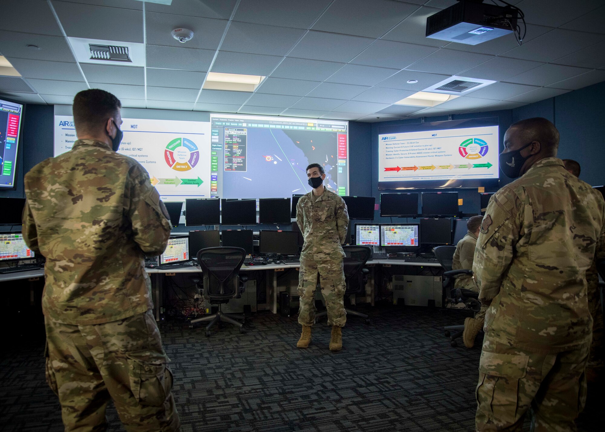 Airman briefing DANG and Command Chief