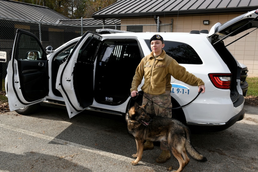 New Defender SUVs provide cooler, smoother ride for canines > U.S. Air Force > Article Display - Vimarsana News