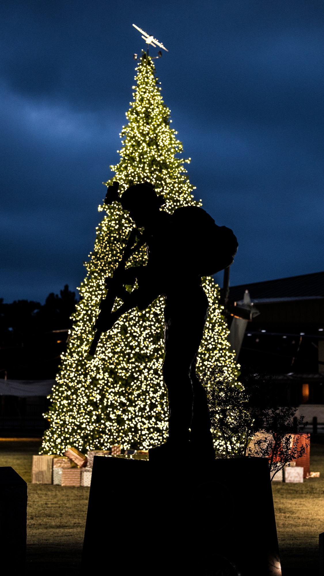 201204-F-EI268-1215.JPG