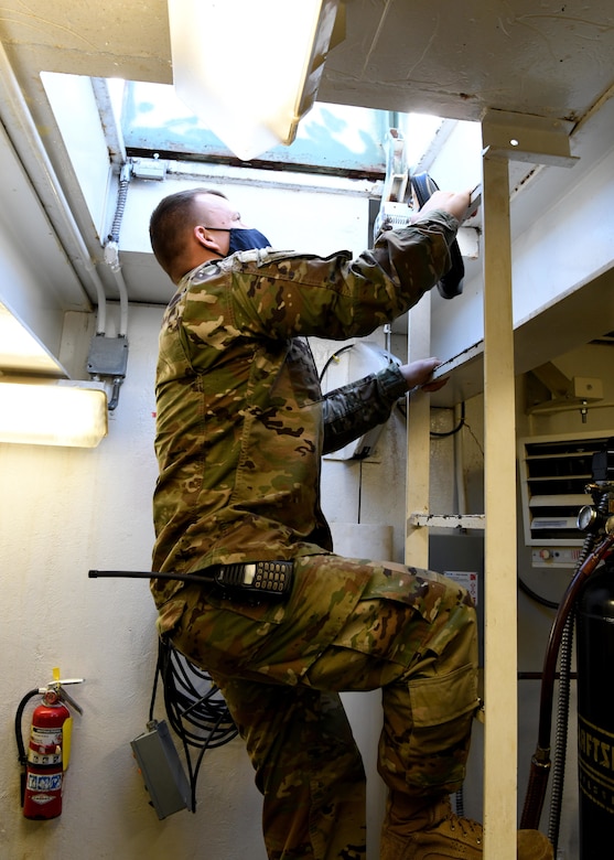 Electrical Power Production Specialist Keeps Pilots Safe > Nellis Air