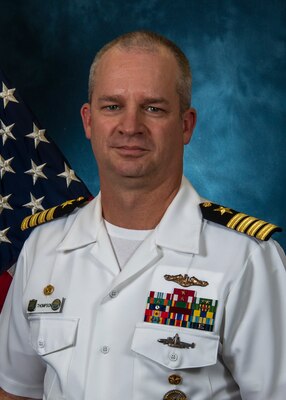 201215-N-N0443-1007 PENSACOLA, Fla. (Dec. 15, 2020) Official photo of Capt. Lance Thompson. (U.S. Navy photo)