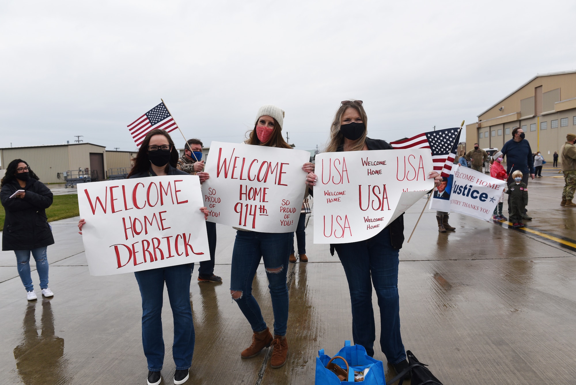 914th Airmen return home from deployment