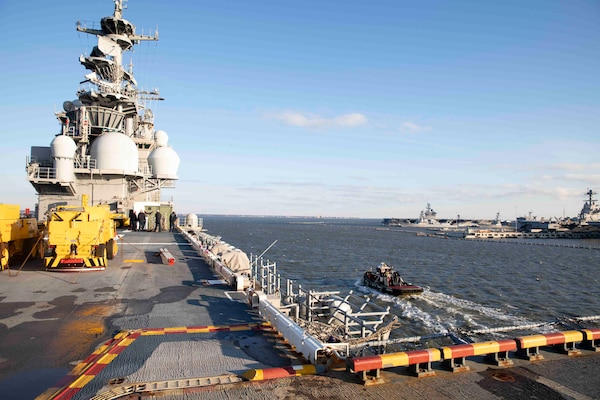 The Wasp-class amphibious assault ship USS Kearsarge (LHD 3) departs Naval Station Norfolk Dec. 15, 2020.