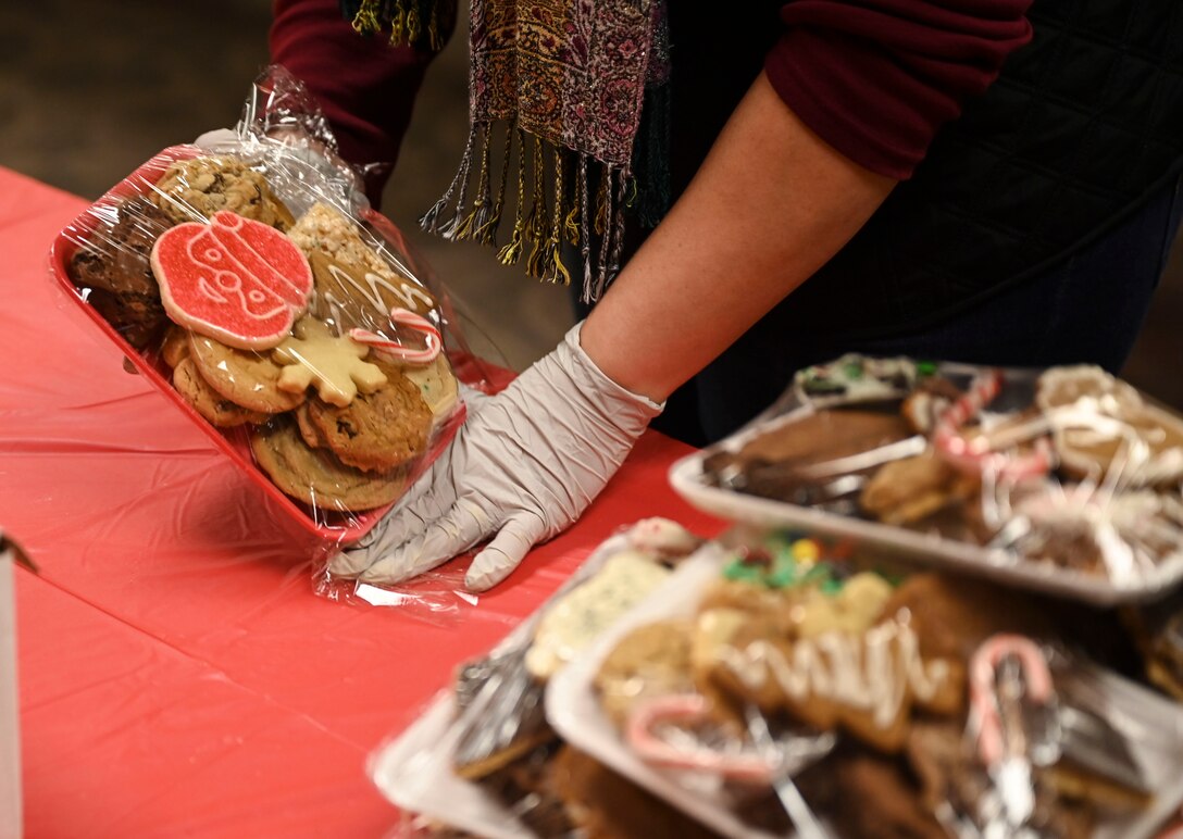 Langley Spouses Club spread holiday cheer to junior Airmen