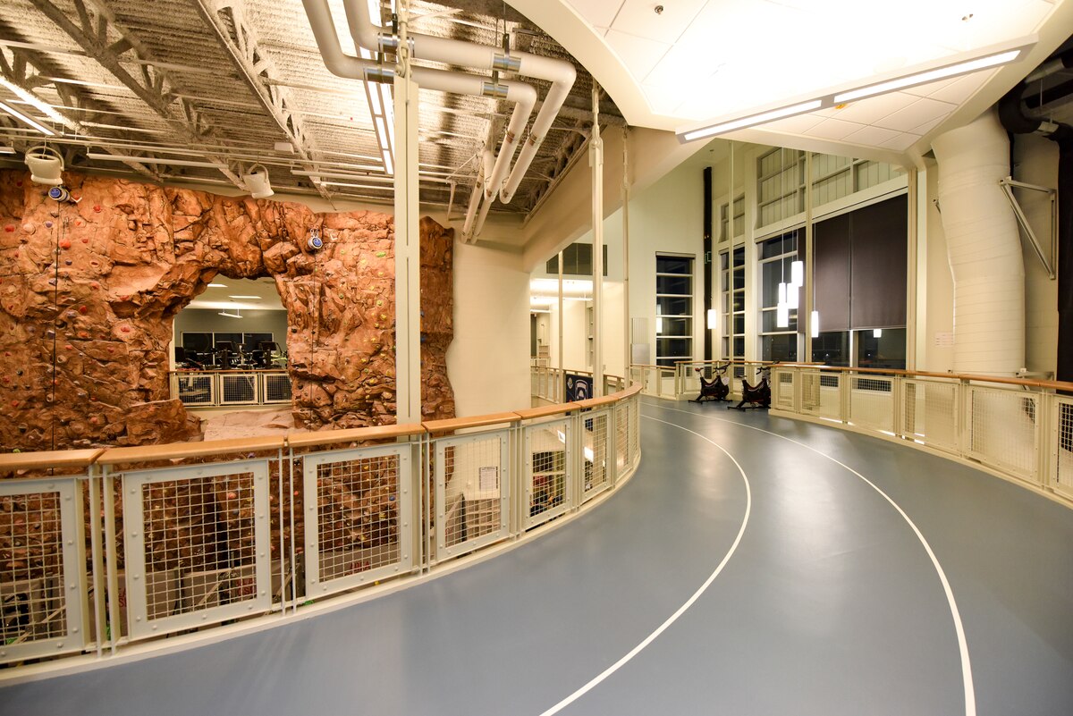 JBER Fitness Centers provide Arctic Warriors new gain opportunities