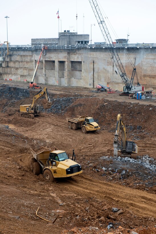 Work crews with Heeter Geotechnical Construction excavate dirt and rock at the Kentucky Lock Addition Project Dec. 16, 2020 at Grand Rivers, Kentucky, where the U.S. Army Corps of Engineers Nashville District is constructing the new 110-foot by 1,200-foot navigation lock at the Tennessee Valley Authority project. (USACE Photo by Lee Roberts)