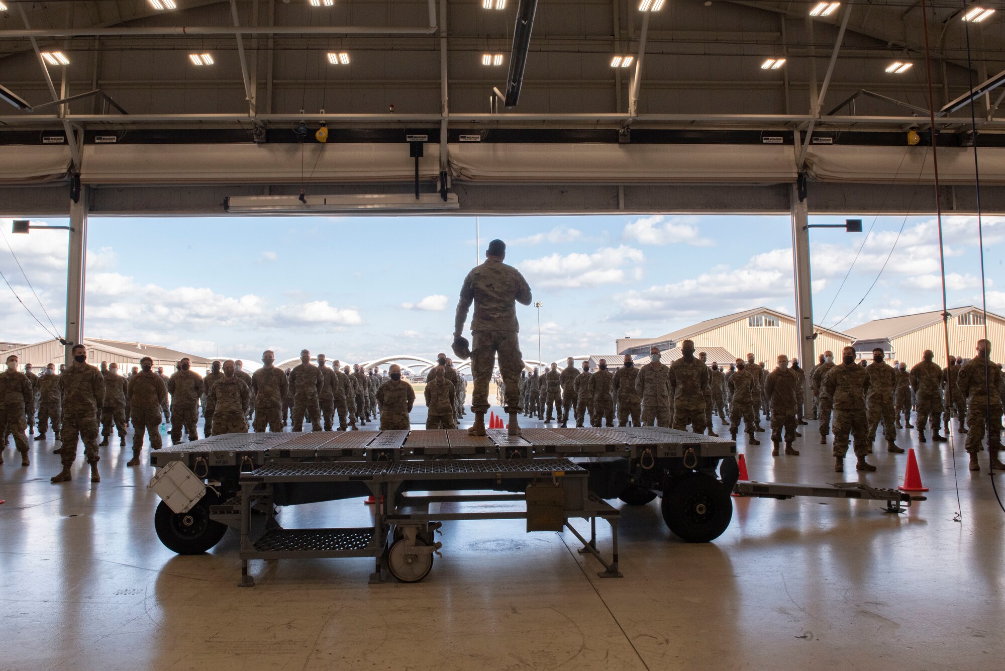 Wing leadership engages with MXG, Ops Airmen