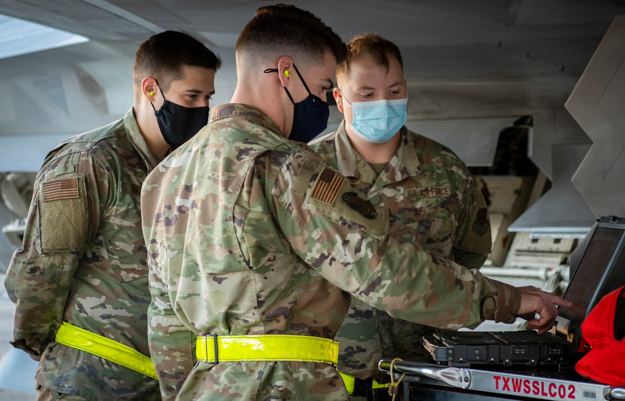 Raptor Ready:  F-22 loadcrew competition