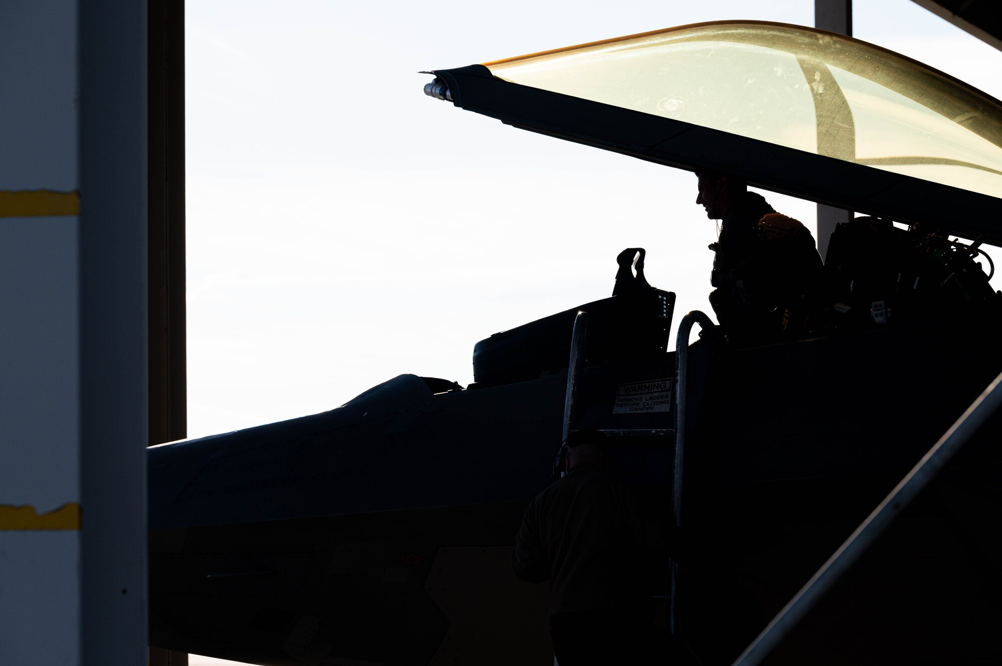 Airmen return from deployment.