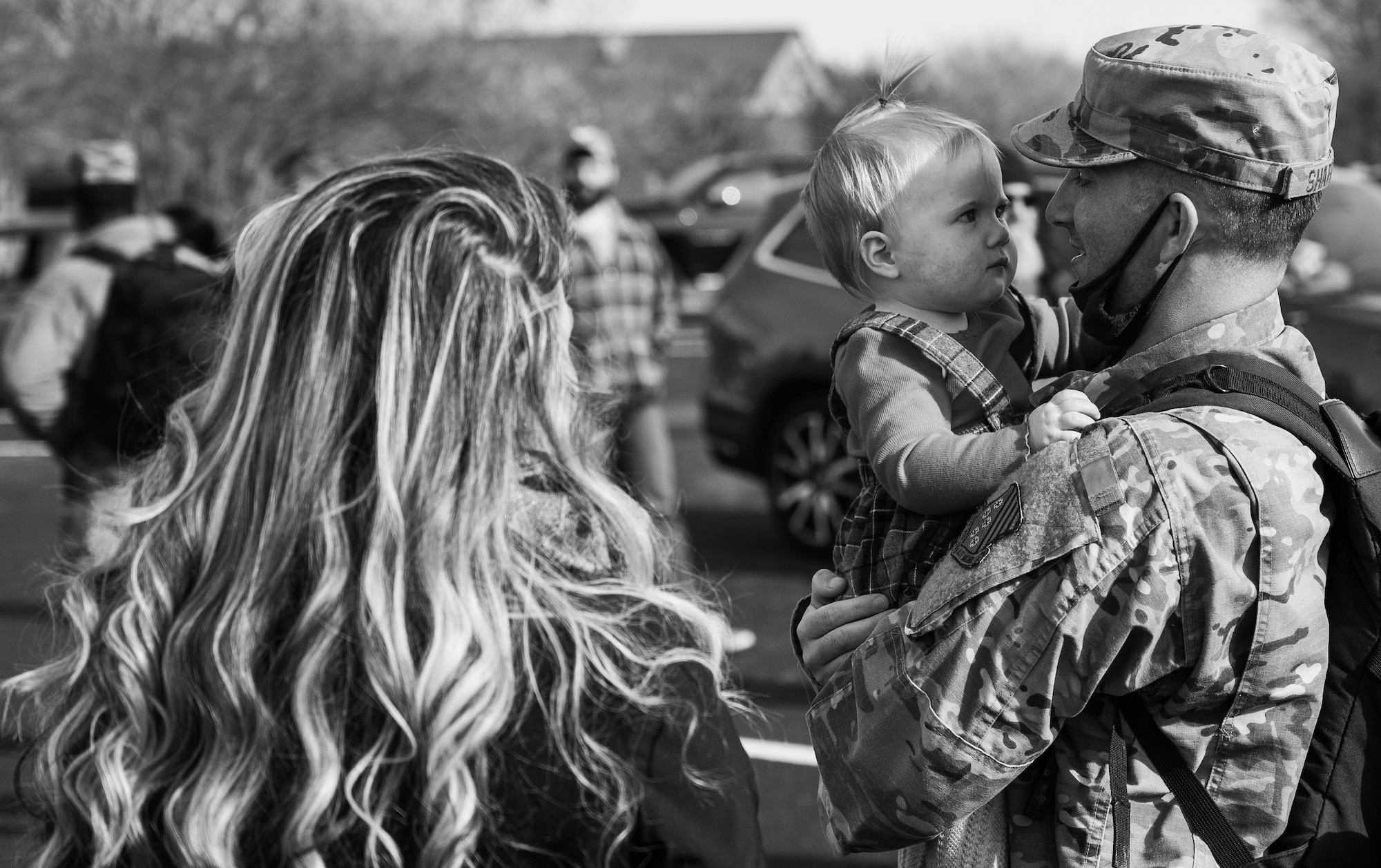 Airmen return from deployment.