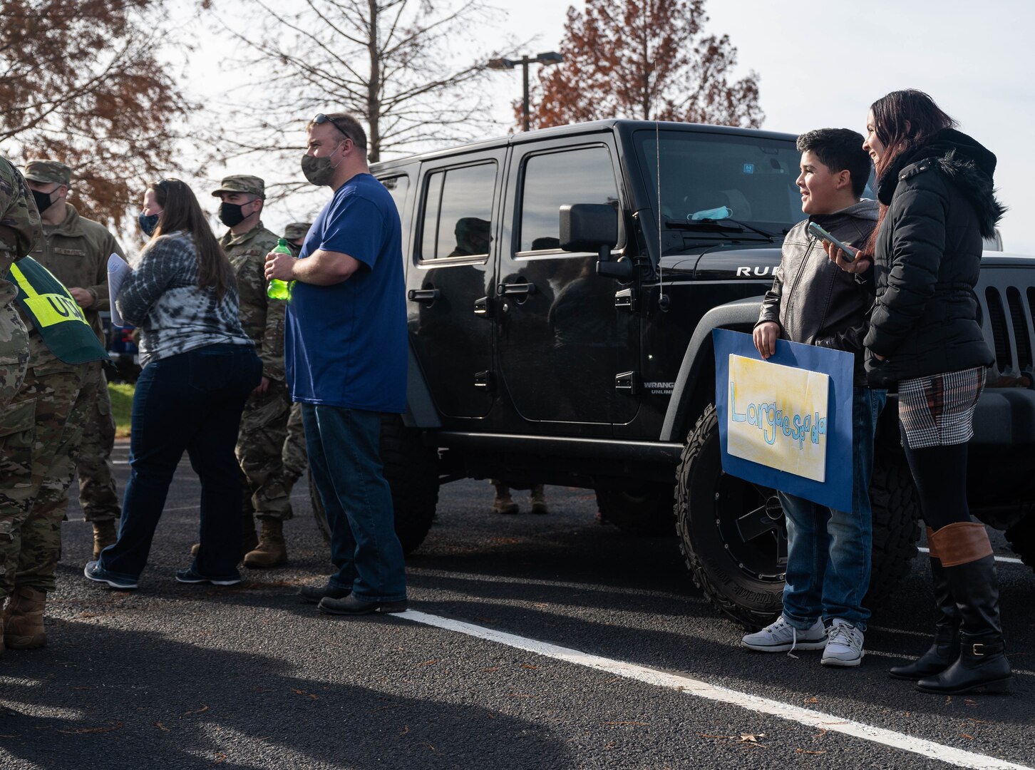 Airmen return from deployment.