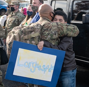 Airmen return from deployment.