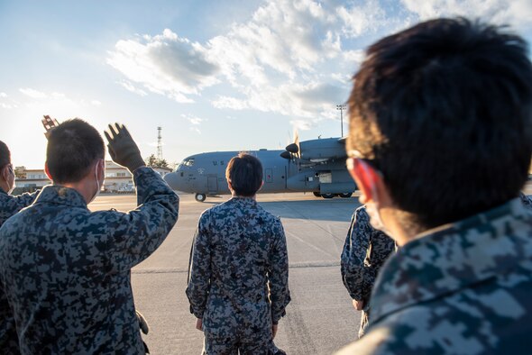 JASDF Maintenance Officers tour 374th MXG
