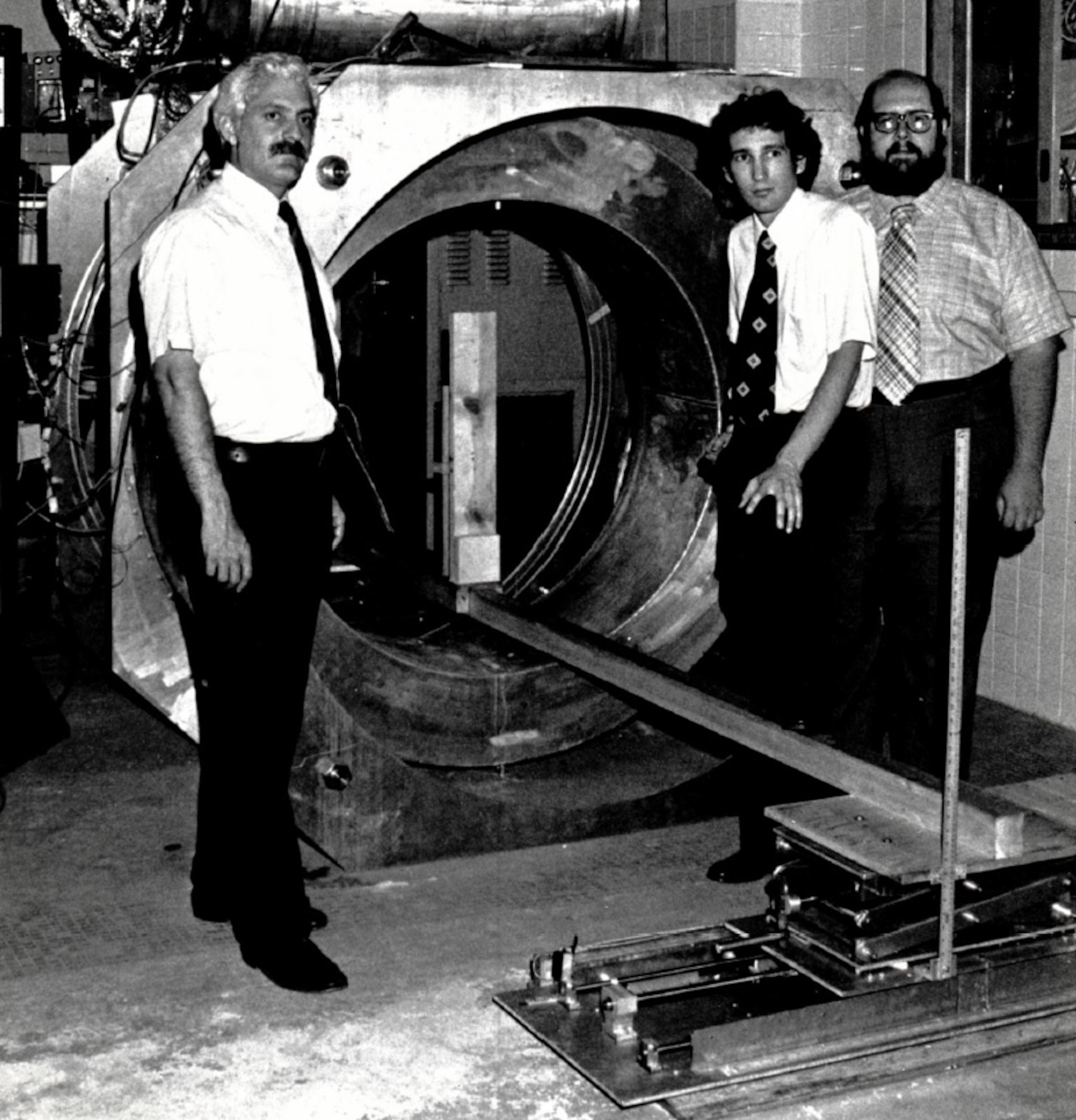 Former U.S. Air Force School of Aerospace Medicine Captain Raymond Damadian stands with his research assistant