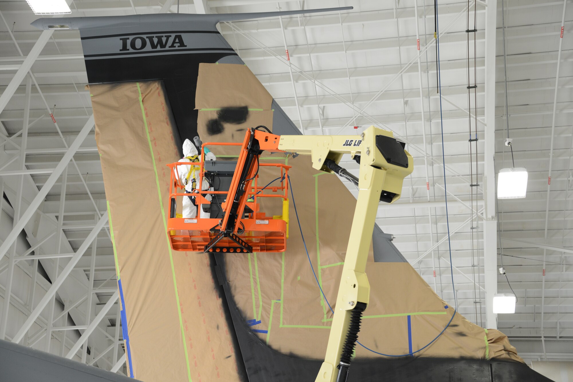 Painting the tail on a Iowa KC-135
