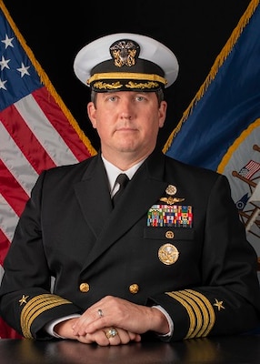 Official biography photo of Captain Christopher Hurst, Deputy Commander, CVW-17.