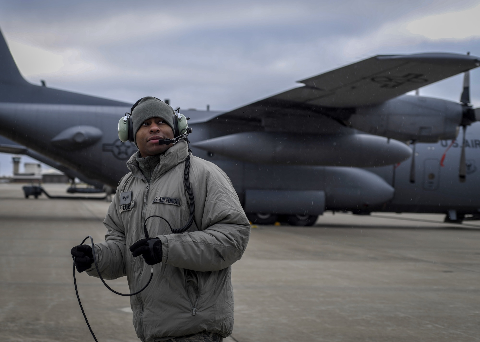 During the January unit training assembly, Airmen assigned to the 757th Airlift Squadron, 76th Aerial Port Squadron, and 910th Mission Support Group worked together to ensure four C-130H Hercules aircraft were able to fly in a four aircraft formation to Camp Garfield in Ravenna, Ohio.