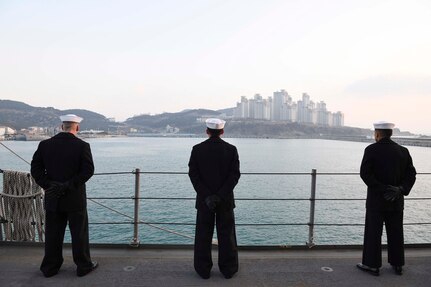 BUSAN, Republic of Korea (Feb . 5, 2020) - Sailors man the rails as U.S. 7th Fleet Flagship USS Blue Ridge (LCC 19) arrives in the Republic of Korea for a regularly scheduled port visit. Blue Ridge is the oldest operational ship in the Navy and, as 7th Fleet command ship, actively works to foster relationships with allies and partners in the Indo-Pacific Region.