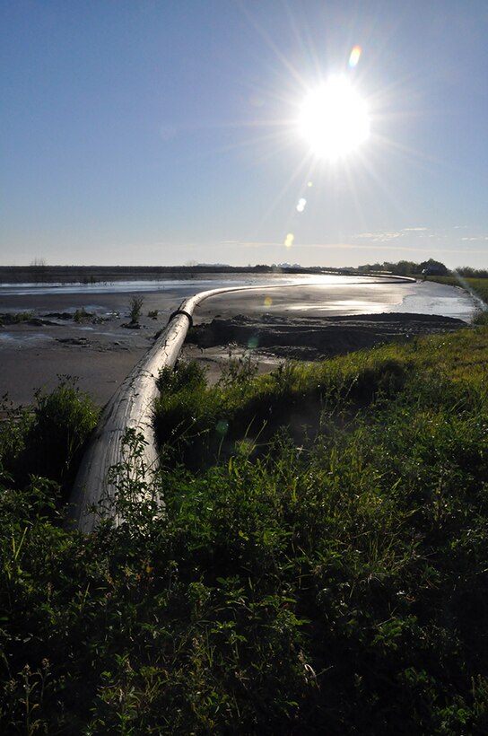 Dredge discharge pipe