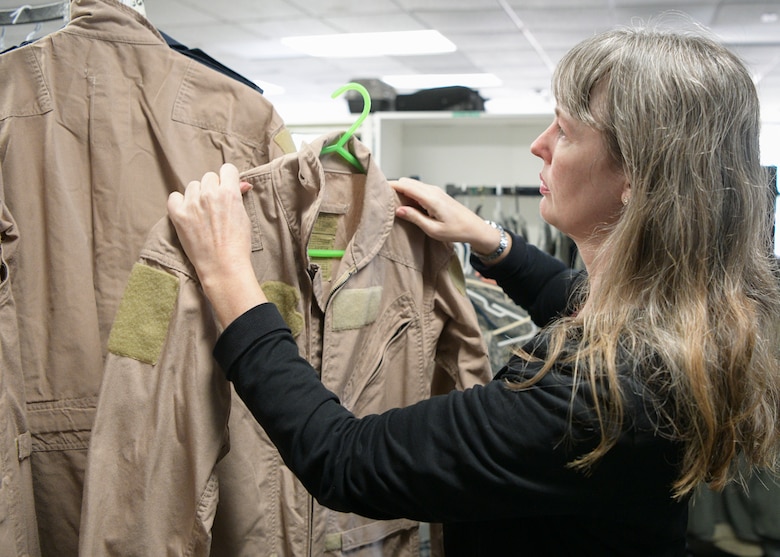 Jb Charleston Airman S Attic Provides Essentials To Junior Enlisted Families Joint Base Charleston Display