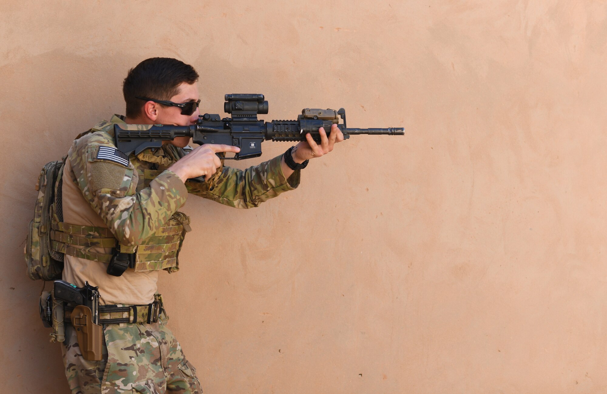 U.S. Air Force Senior Airman Steven Chaney, 409th Expeditionary Security Forces Squadron Response Force team member, conducts building clearing procedures during a close quarters battle refresher course at Nigerien Air Base 201, Niger, Feb. 5, 2020. During the course, the Defenders brushed up on the fundamentals of weapon manipulation, room clearing, and engaging threats with bystanders and hostages. (U.S. Air Force Photo by Tech. Sgt. Alex Fox Echols III)