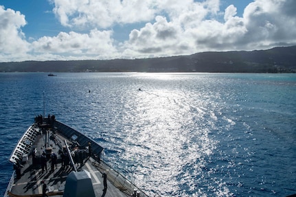 USS Bunker Hill visits Saipan on Indo-Pacific deployment