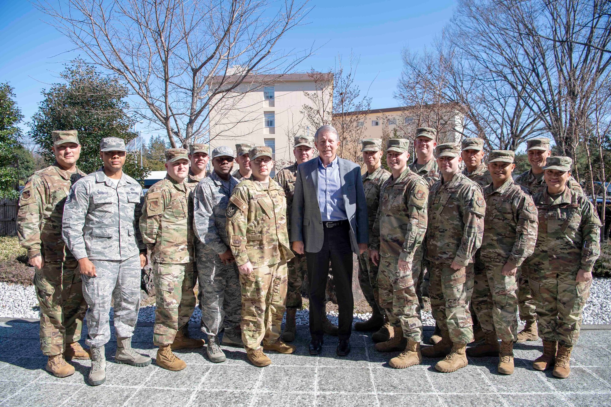 Retired CMSAF Mckinley visits Yokota