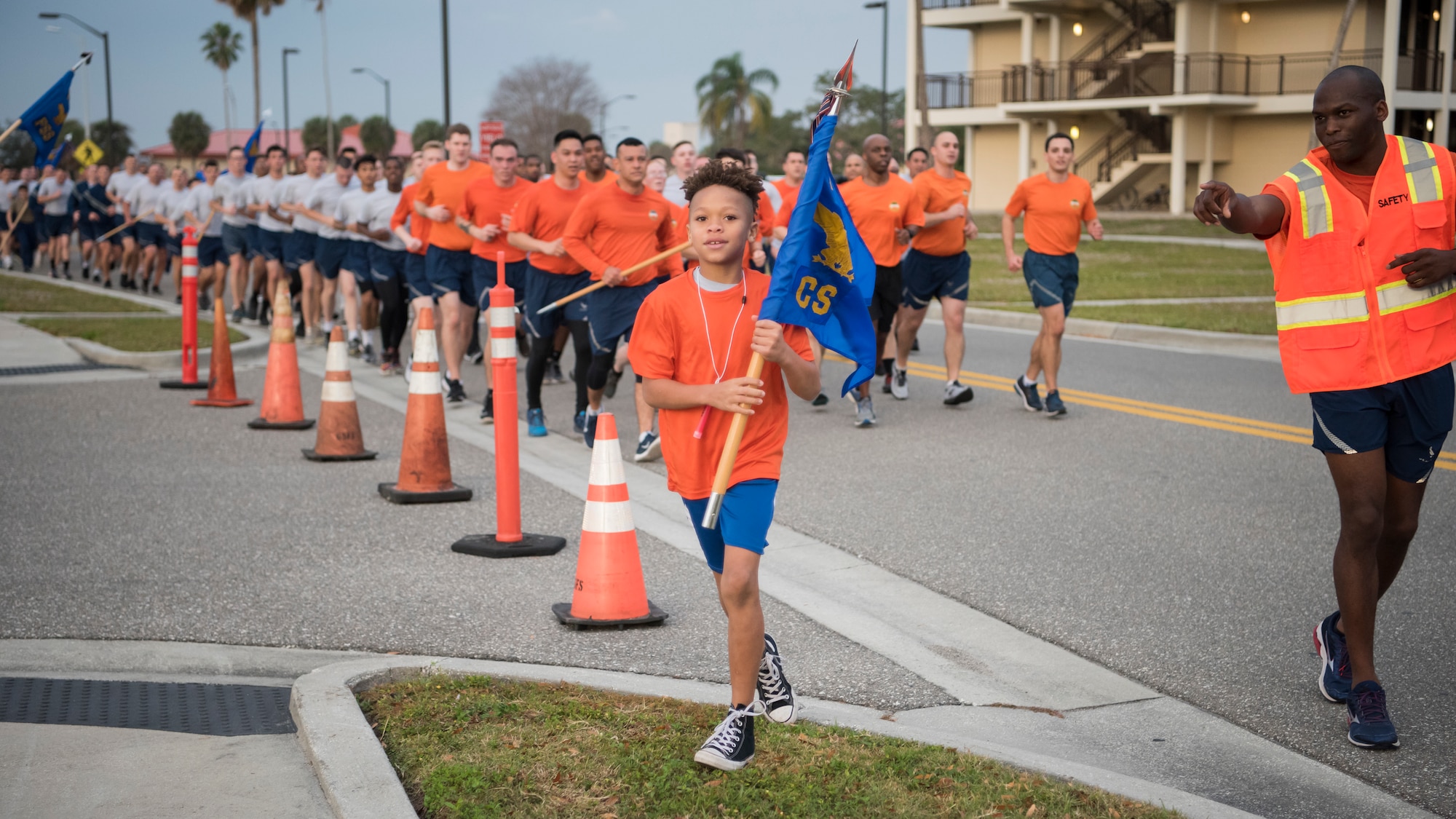 Team MacDill members paid tribute to Maj. Raymond Estelle, a former 6th Communications Squadron chief of maintenance, by participating in the 6th annual 5K run and weightlifting competition here, Jan. 31, 2020.
