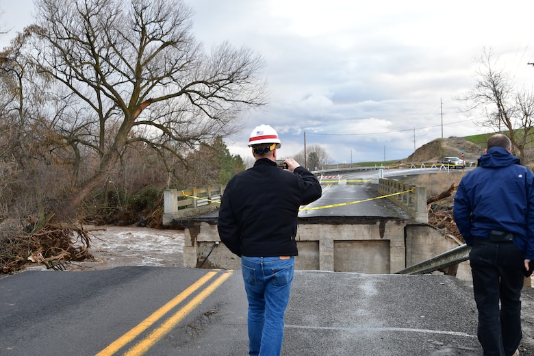 The District's Chief of Engineering, Dwayne Weston and Alan Feistner, Deputy District Engineer for the Walla Walla District Corps of Engineers, examine Wallula Bridge off Old Hwy 12 in Walla Walla.