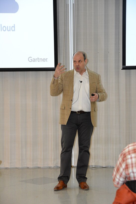 Dr. Erick Brethenoux from Gartner Inc. spoke about artificial intelligence at AFRL’s Materials and Manufacturing Directorate, Wright-Patterson AFB, Ohio. (U.S. Air Force photo/Karen Schlesinger)