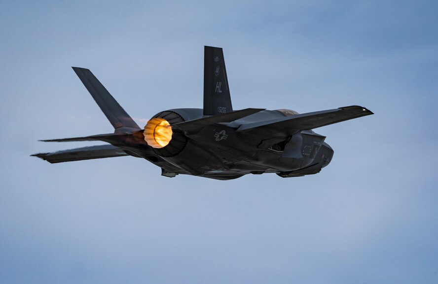 An aircraft flies in the sky.