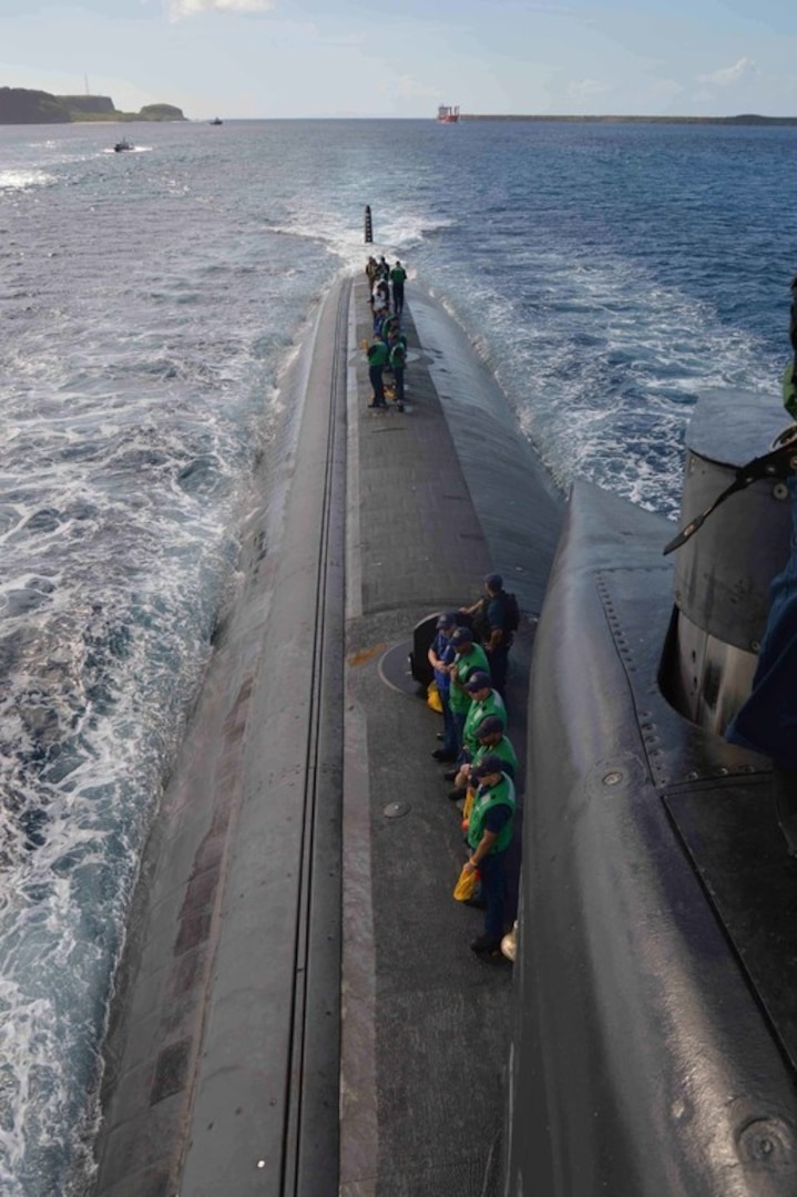 US Submarine Participates in Submarine Competition