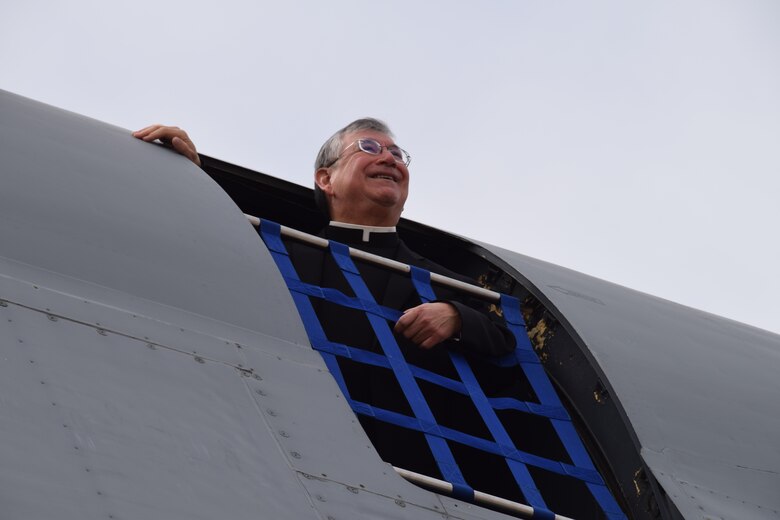 433rd Airlift Wing C 5m Super Galaxy Makes Appearance At Laredo Air Show 433rd Airlift Wing Article Display