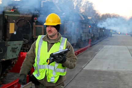 U.S. Army Reserve Soldiers conduct push pull operations for DEFENDER-Europe 20